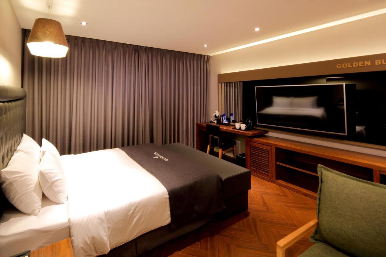Golden Business Hotel Jinju Exterior photo