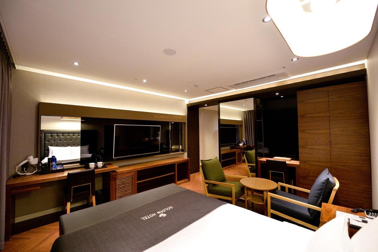 Golden Business Hotel Jinju Exterior photo